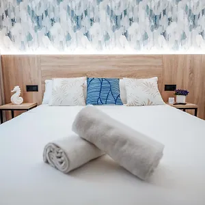  Hotel Sweet Lloret Suites